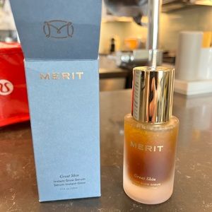 Merit Instant Glow Serum